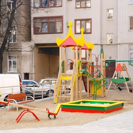 איוונו-פרנקיבסק Lounge Apartment מראה חיצוני תמונה